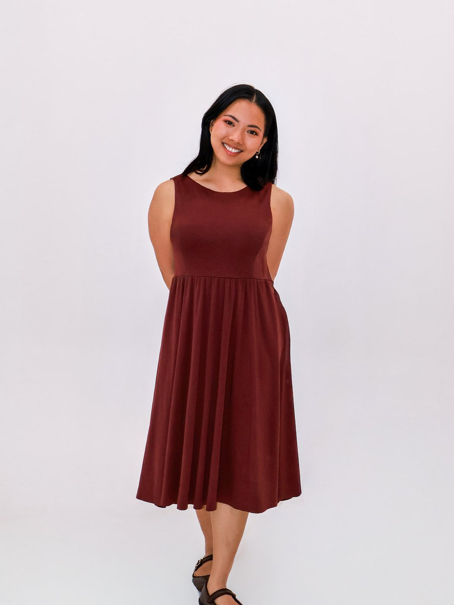 Petite mum wearing the Petite Maternity & Breastfeeding Dress in Red Wine, front view